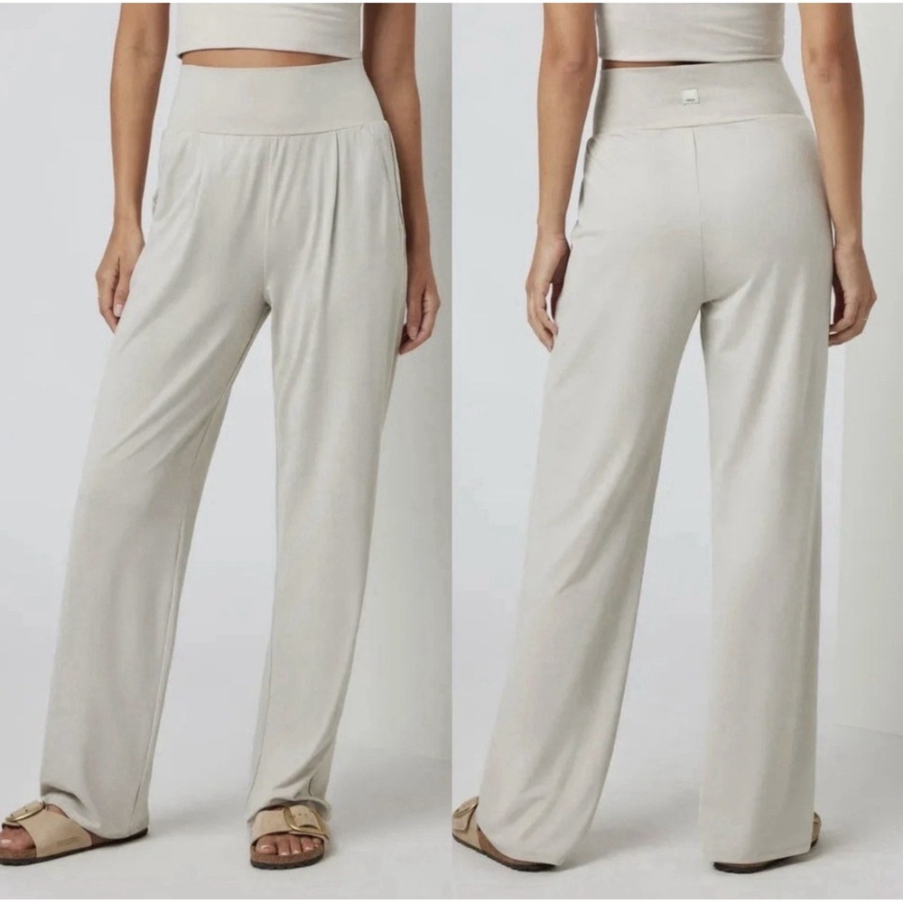 Vuori Lux At Ease Pants Womens High Rise Straight Leg Athleisure Size M